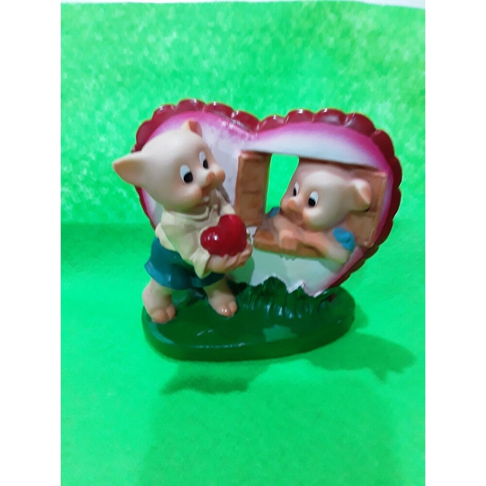 Vintage Pig Figurine, Pigs in Love - Resin Figurines on Base
